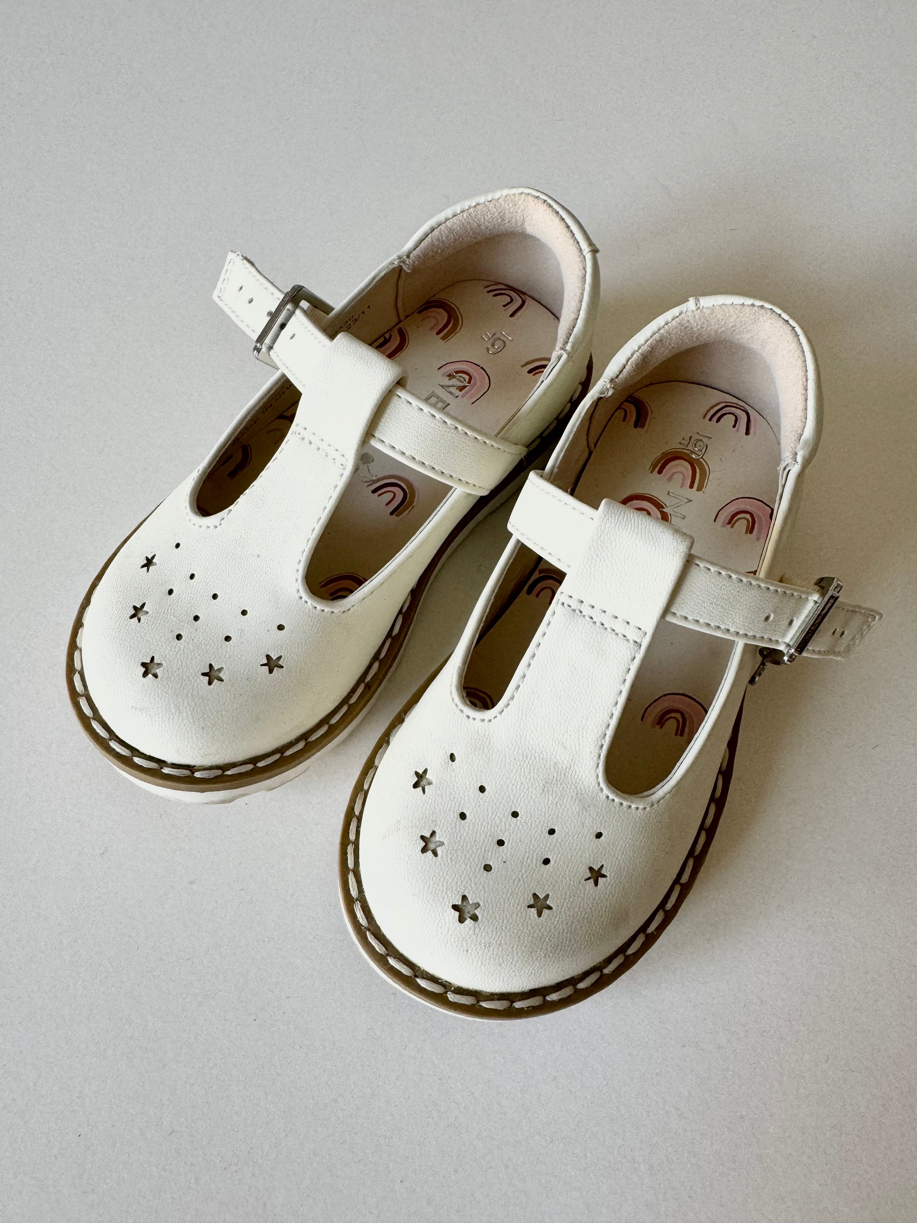 Scarpe taglia 23