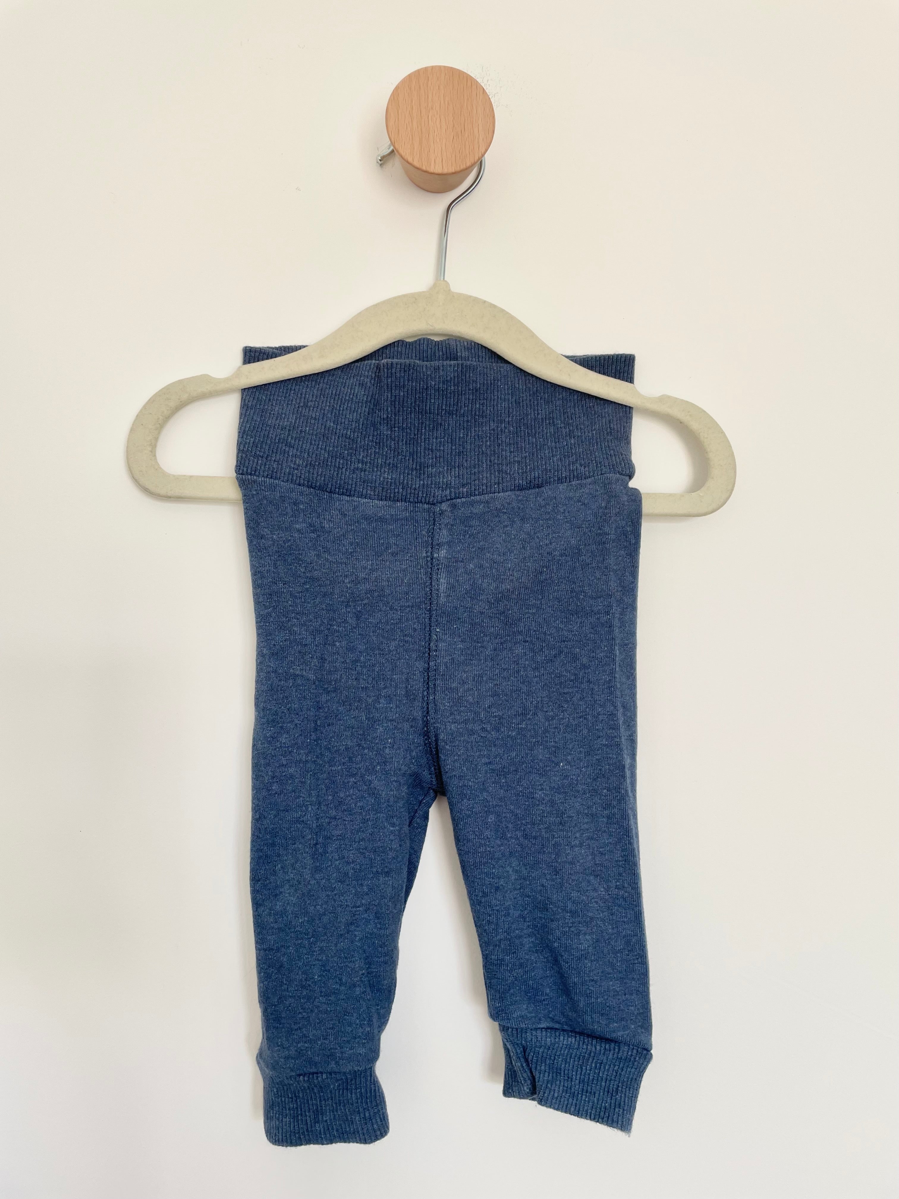 Pantaloni 2-4 mesi