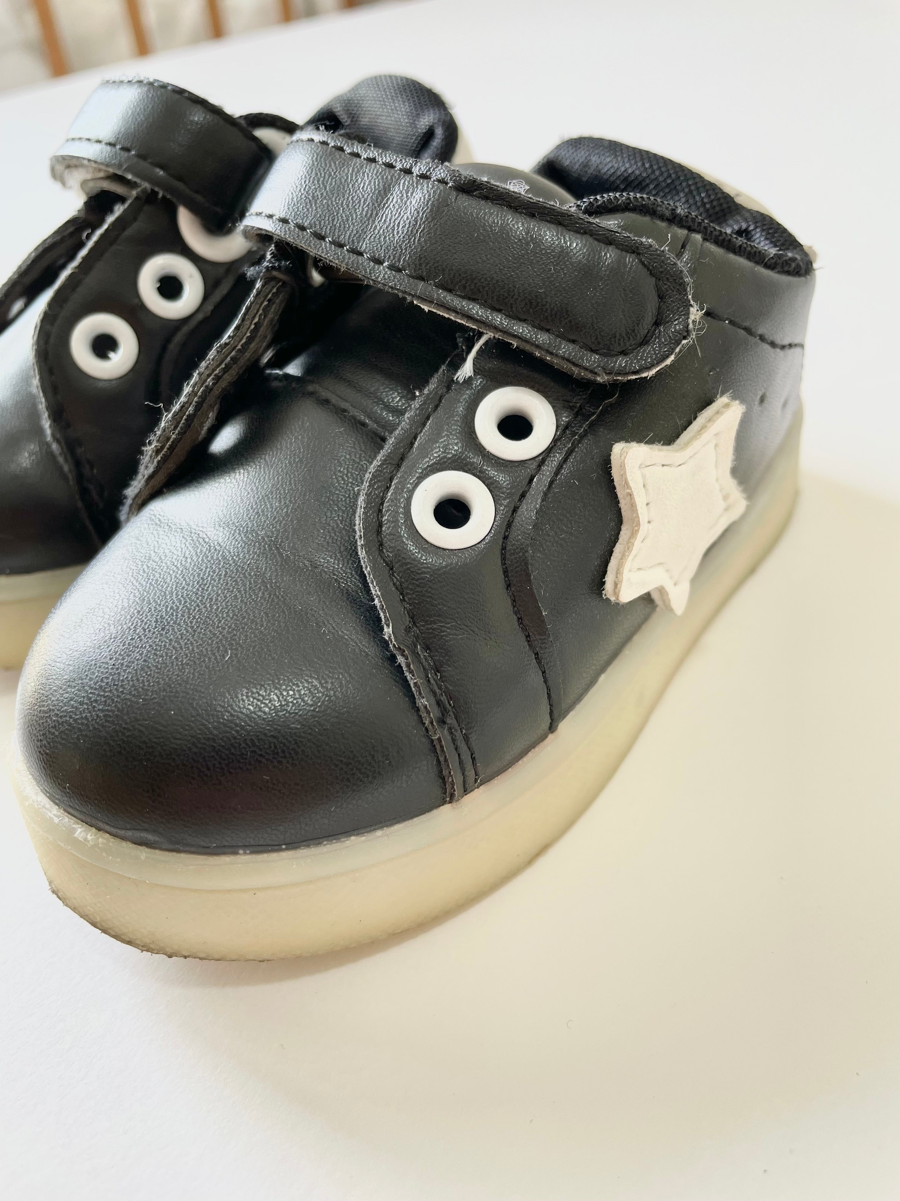 Scarpe taglia 21