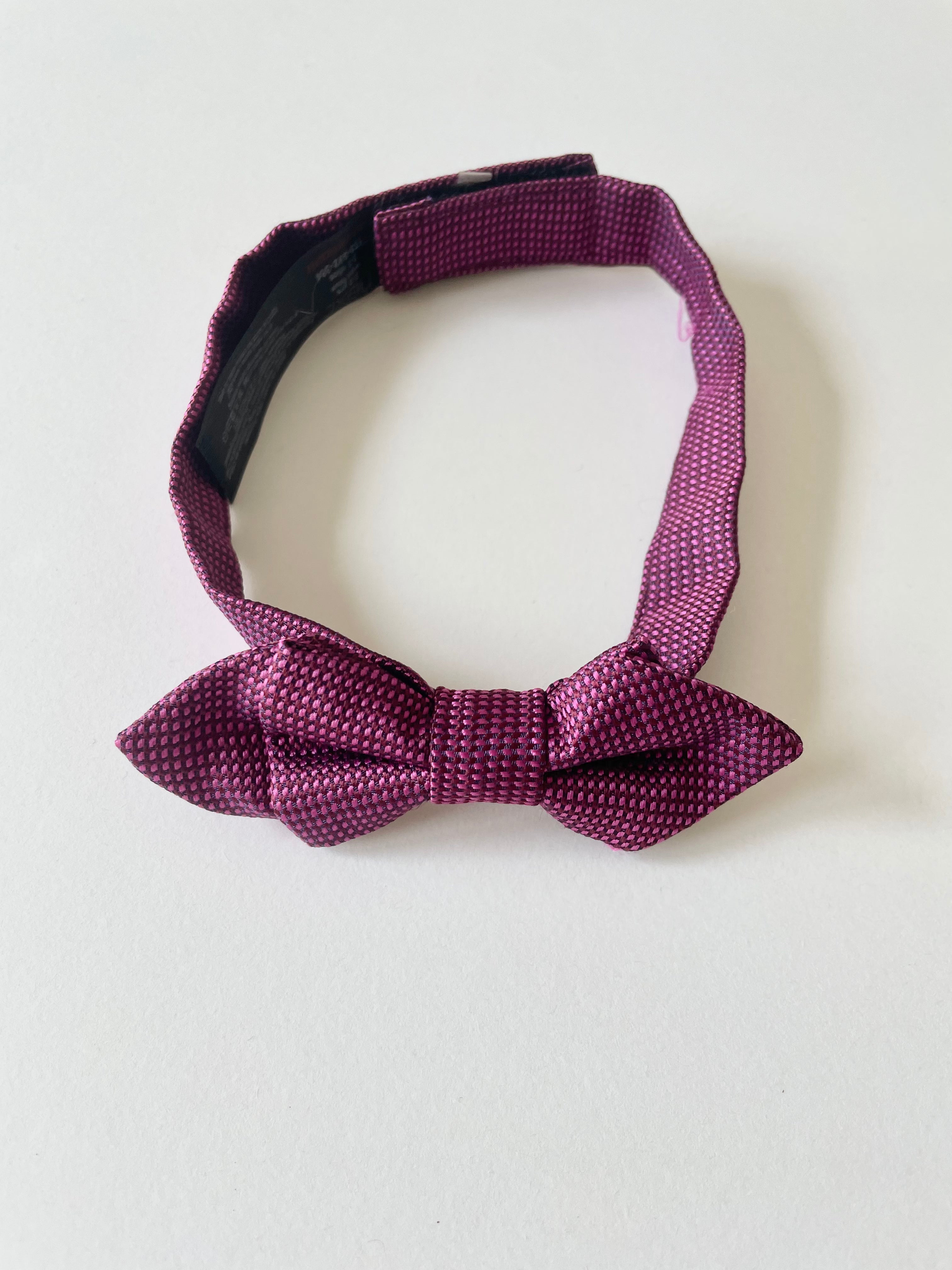 2-3y Bow Tie